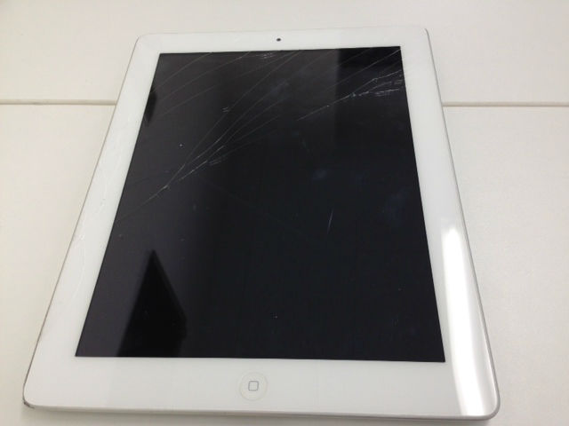 iPadのちょっとした画面ひび割れ！